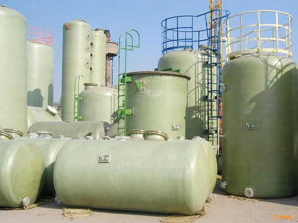 玻璃鋼儲(chǔ)罐受到腐蝕的外力因素有哪些呢？